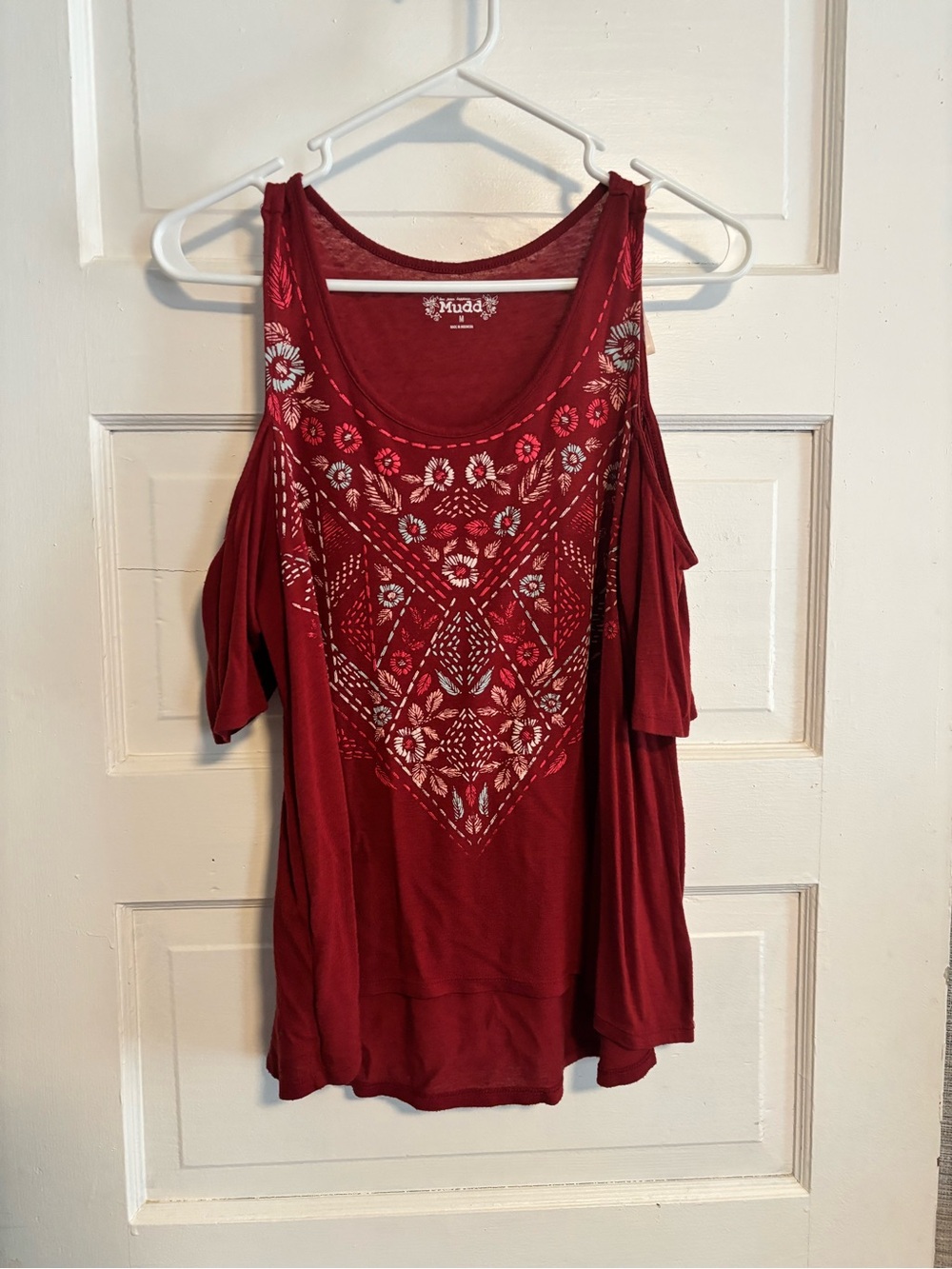 Mudd Maroon Cold-Shoulder Embroidered Tank